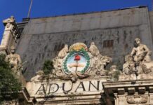 Customs director's dismissal confirmed