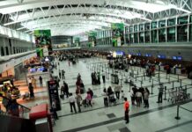 Detienen al jefe de fiscalización aduanera en Ezeiza