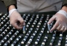 Aduanas de Chile detecta droga en camioneta, zapatillas y maletas