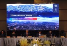 Jefes Finanzas del APEC ven con «moderado optimismo» acuerdo comercial EEUU-China