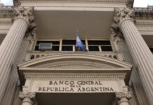 Banco Central restringe el uso de tarjetas en el exterior