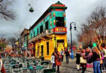 Crece el arribo de extranjeros a Argentina, pero sus habitantes viajan menos
