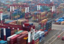 Déficit comercial de EE.UU. se reduce en enero y las exportaciones e importaciones caen