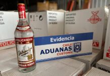En Chile, retienen dos contenedores de vodka falso