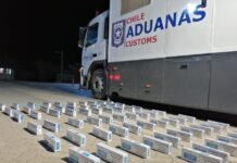 Chile: detectan contrabando de ropa falsificada, cigarrillos y fuegos artificiales