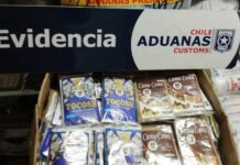 Aduanas de Chile detecta suplementos alimenticios ocultos en camión