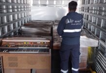 La Aduana detuvo un camión lleno de instrumentos musicales sin declarar