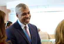 OMA nombra al estadounidense Ian Saunders como su nuevo Secretario General
