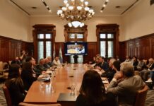 Seminario sobre competitividad portuaria reúne a empresas y funcionarios para mejorar el comercio