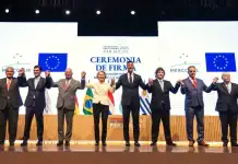Mercosul e União Europeia assinam acordo de associação e comércio após longo processo.