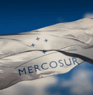 A 68ª Cúpula de Presidentes do MERCOSUL está sendo realizada no Paraguai com transmissão ao vivo.