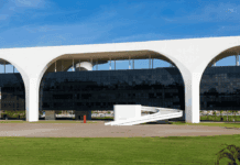 Belo Horizonte reúne especialistas no XVIII Congresso Internacional de Estudos Aduaneiros.