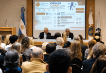 A Conferência Comex teve início com anúncios da Alfândega relativos ao declarante e ao regime de correio expresso.
